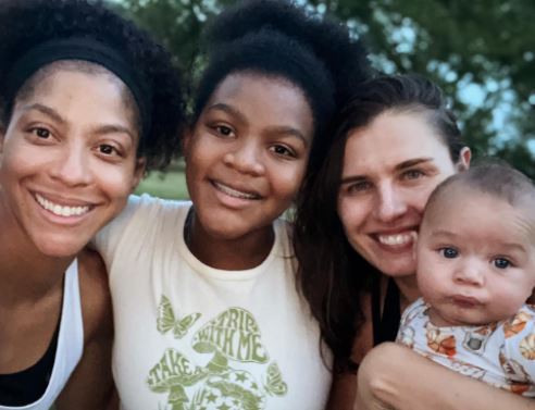 Lailaa Nicole Williams with her parents and little brother Airr
